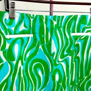 Lilly Pulitzer NWT - SKORT - bought over 10 years ago zipper back - sz 8